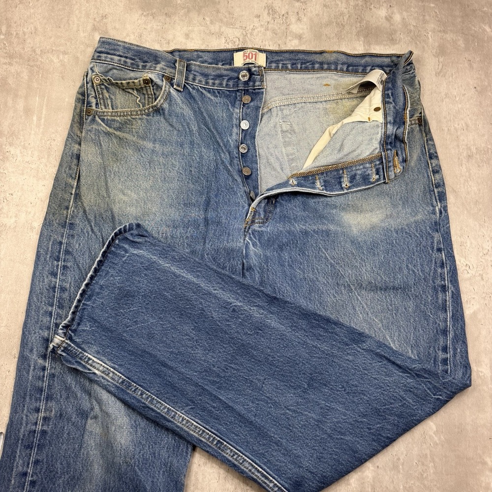 Vintage Levis 501 Button Fly Straight Leg Jeans Blue Denim Fade Mens 40x30
